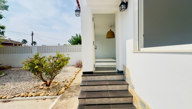 Resale - House - Torrevieja - Nueva Torrevieja - Aguas Nuevas