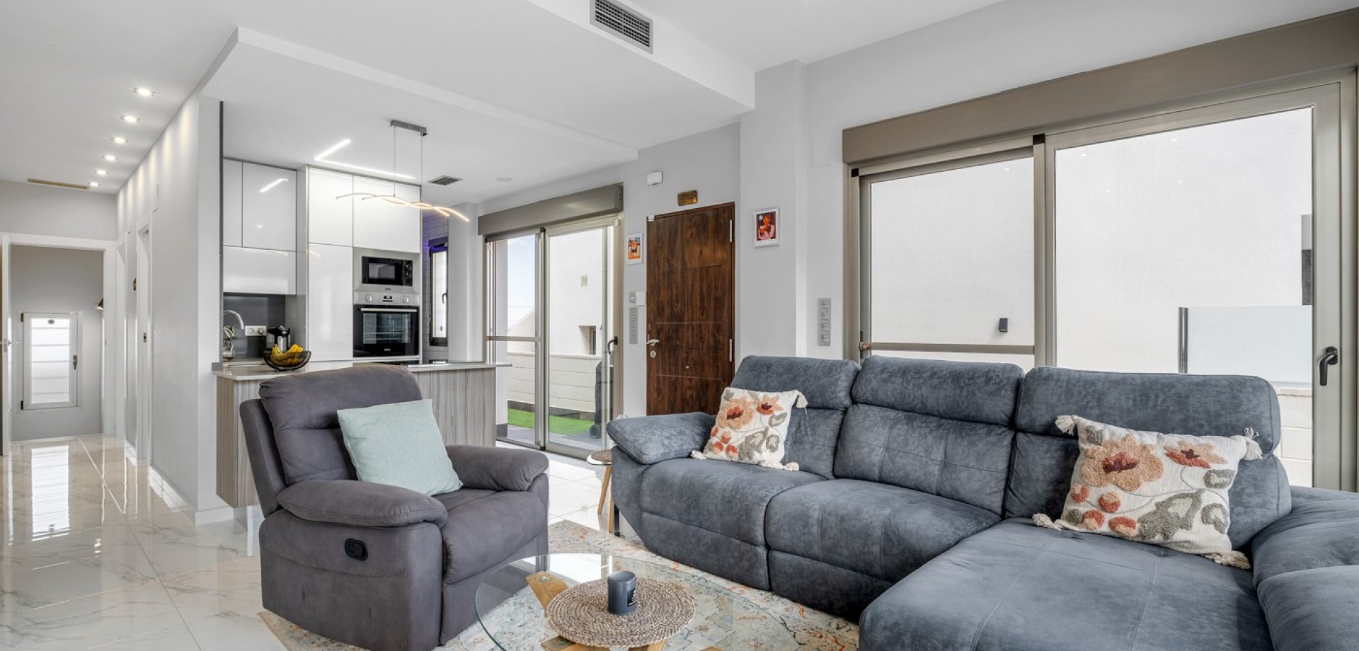 House in Urbanizacion los Balcones - Image 3