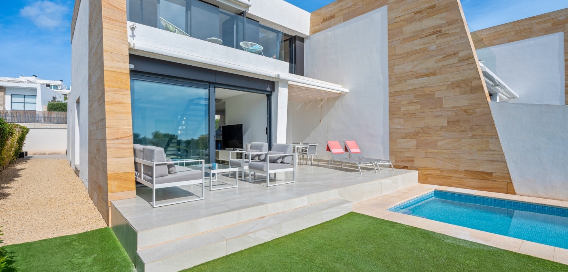 House in Los Dolses - view 1