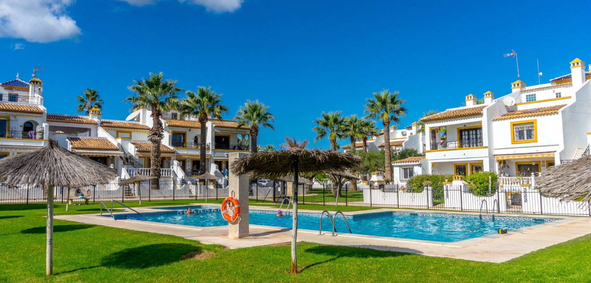 Apartment in Urbanizacion los Balcones - Image 4