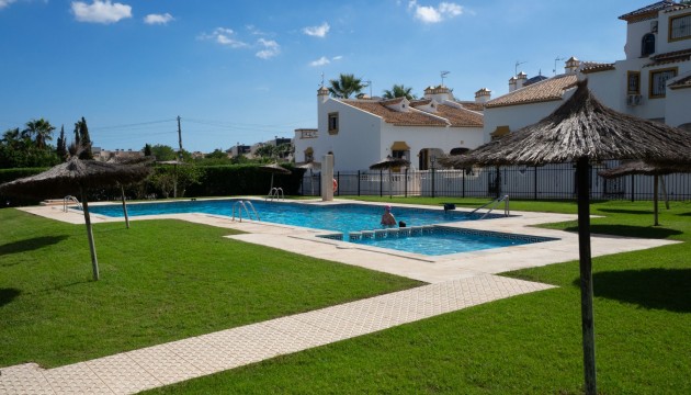 Resale - Apartment - Orihuela Costa - Villamartín