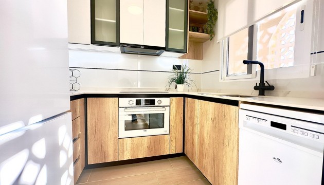 Resale - Apartment - Torrevieja - Torrelamata - La Mata