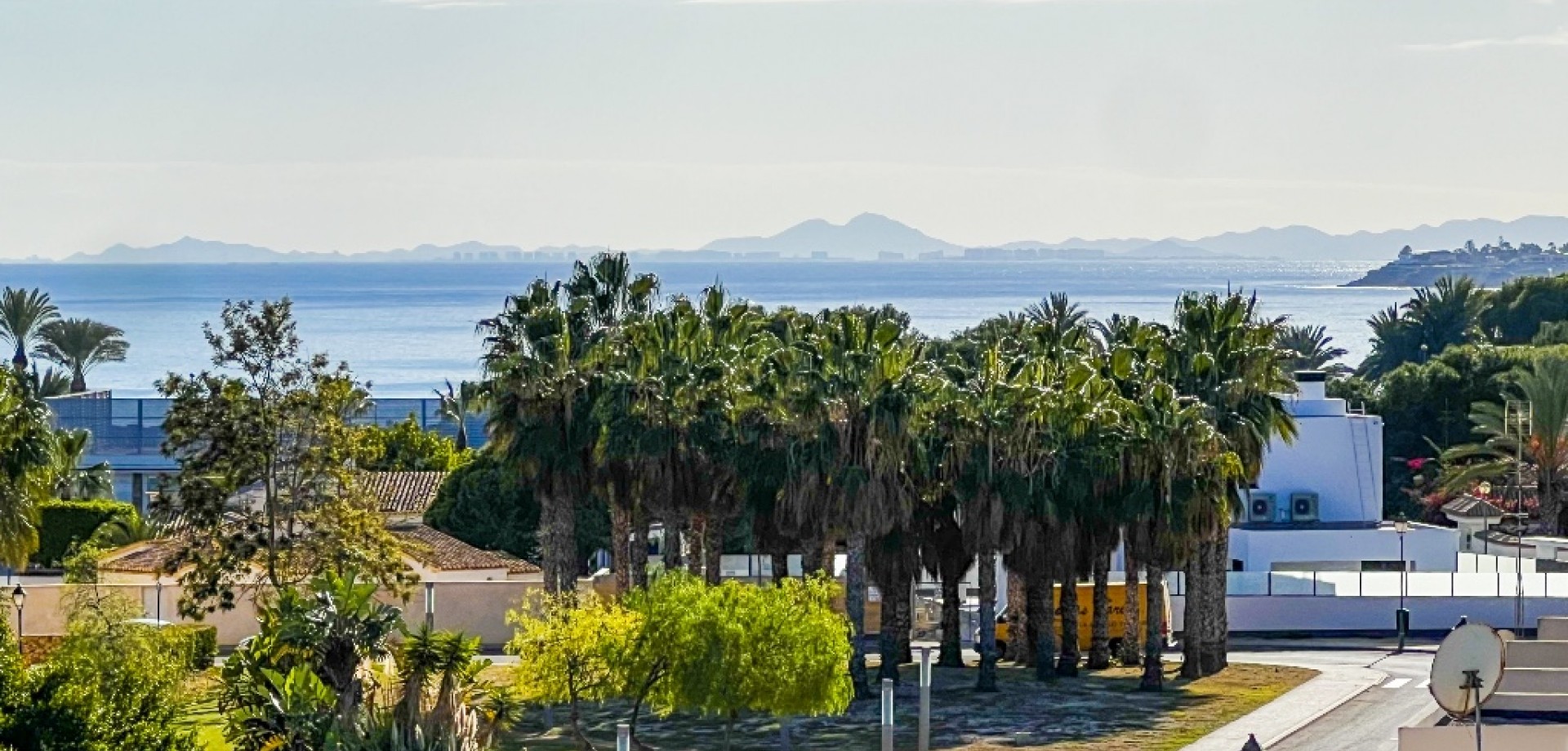 Apartment in Punta Prima - Image 2