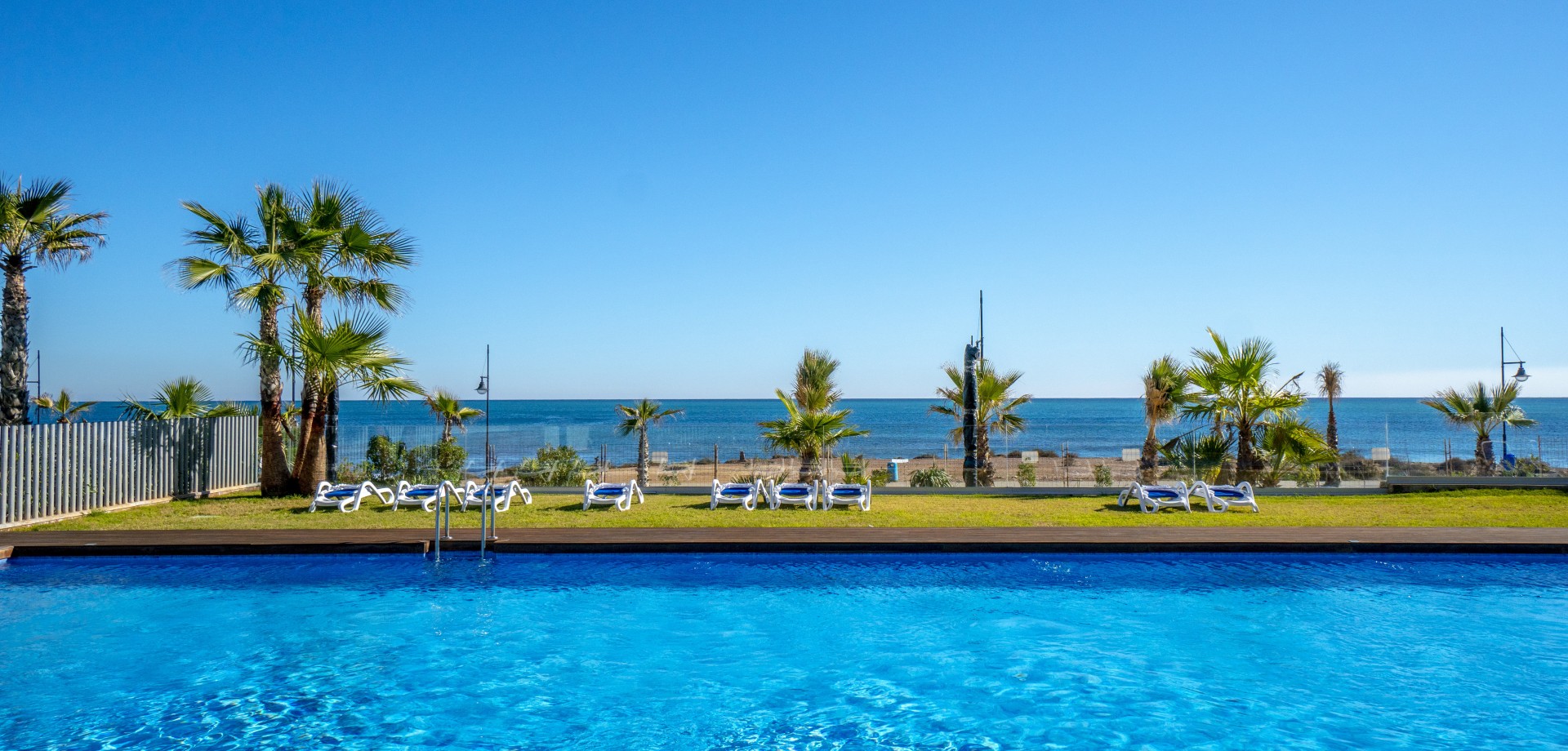 Apartment in Punta Prima - Image 2