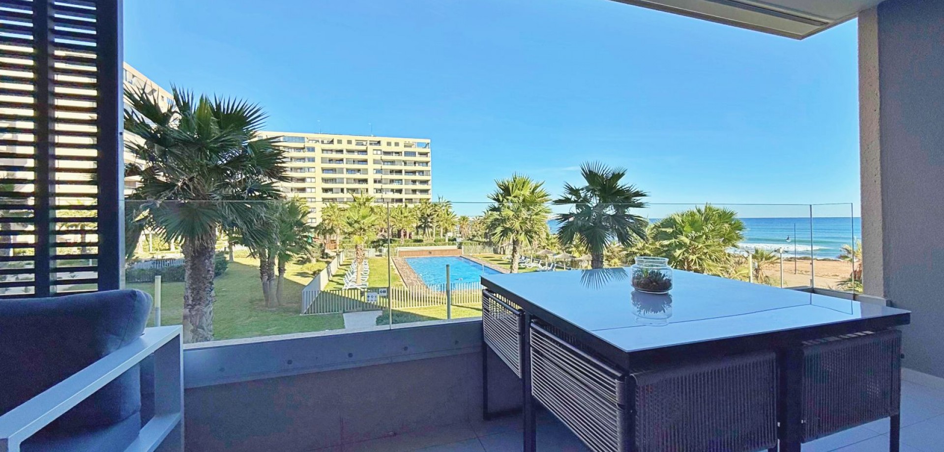 Apartment in Punta Prima - Image 4