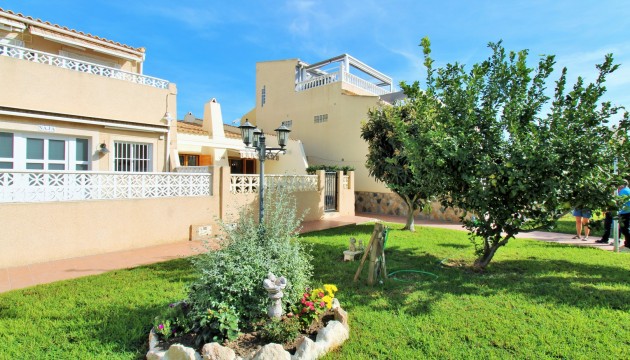 Resale - Bungalow - Orihuela Costa - Playa Flamenca