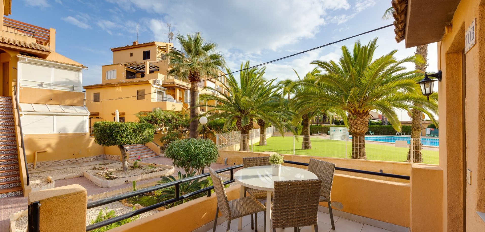 Apartment in Torrevieja - Image 2