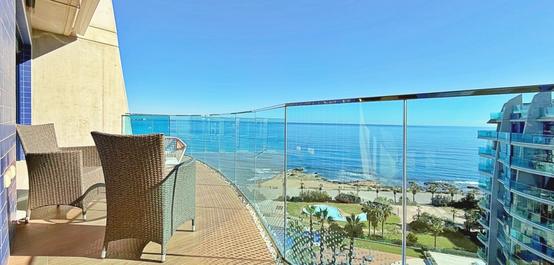 Apartment in Cabo Roig - Image 4