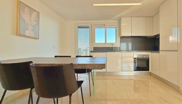 Resale - Apartment - Torrevieja - Punta Prima