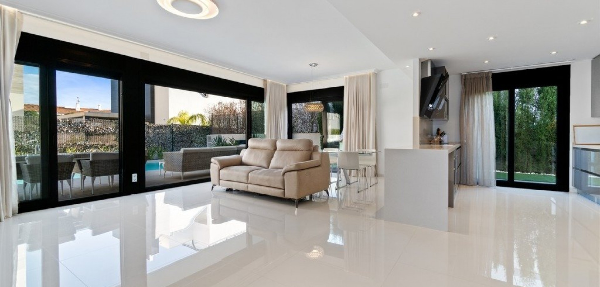 House in Torre de la Horadada - Image 3