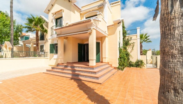 Resale - Detached Villa - Orihuela Costa - Villamartín