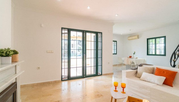 Resale - Detached Villa - Orihuela Costa - Villamartín