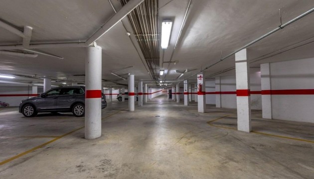 Resale - Apartment - Orihuela Costa - Campoamor