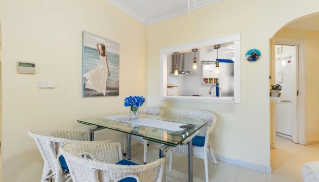 Resale - Apartment - Orihuela Costa - Campoamor