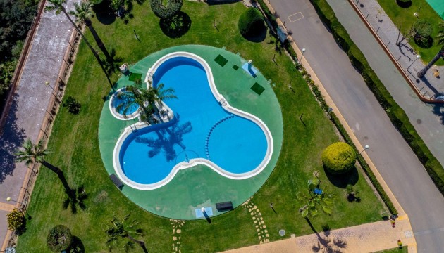 Resale - Apartment - Orihuela Costa - Campoamor