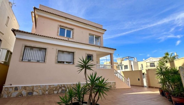 Resale - Detached Villa - Orihuela - Villamartín-Las Filipinas