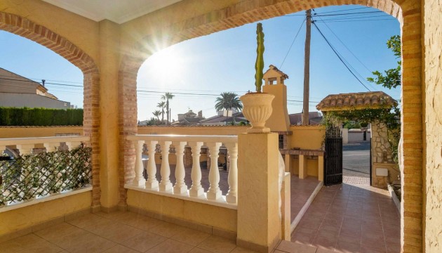 Resale - House - Orihuela Costa - Playa Flamenca