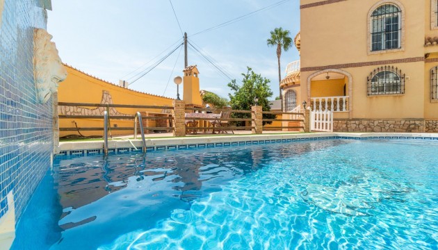 Resale - House - Orihuela Costa - Playa Flamenca