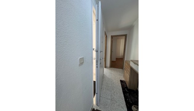 Resale - Apartment - Torrevieja - Torrevieja C