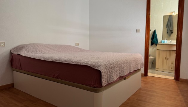 Resale - Apartment - Torrevieja - Torrevieja C