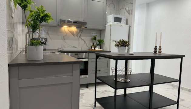 Resale - Apartment - Torrevieja - Torrevieja C