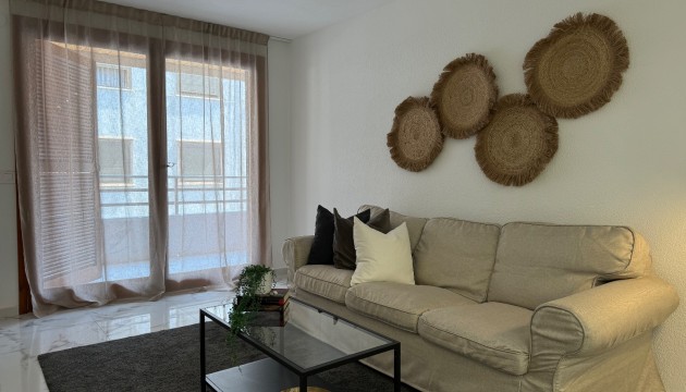 Resale - Apartment - Torrevieja - Torrevieja C