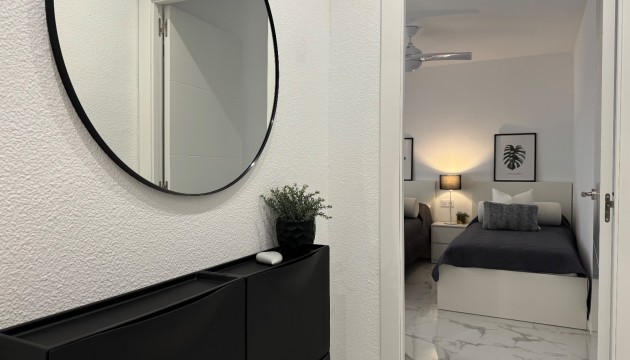 Resale - Apartment - Torrevieja - Torrevieja C