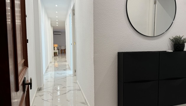 Resale - Apartment - Torrevieja - Torrevieja C