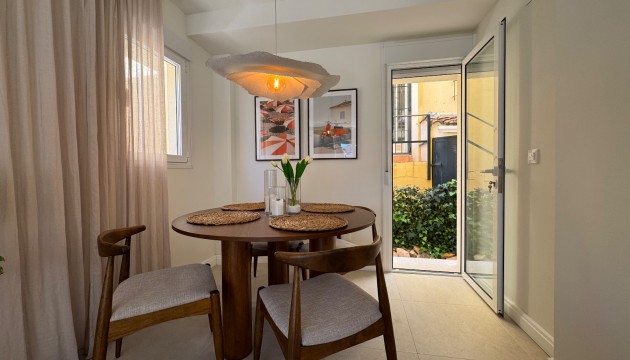 Resale - House - Orihuela Costa - La Zenia