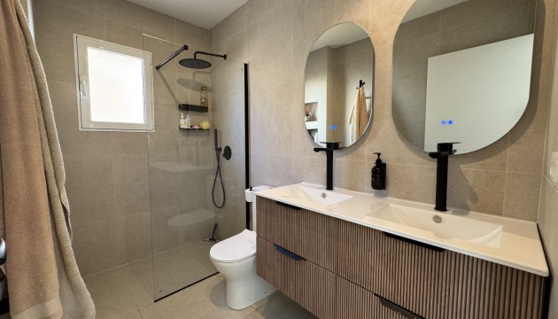 Resale - House - Orihuela Costa - La Zenia