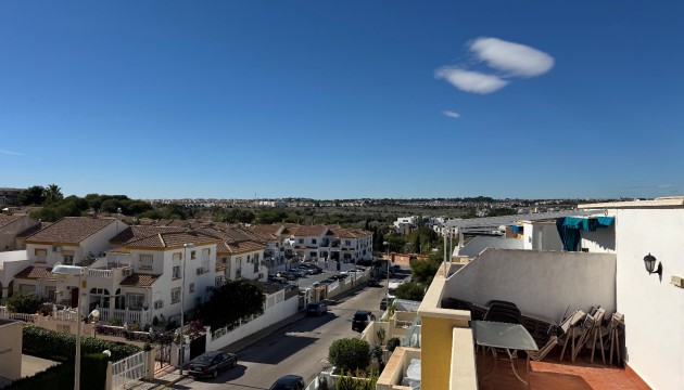 Resale - House - Orihuela Costa - La Zenia