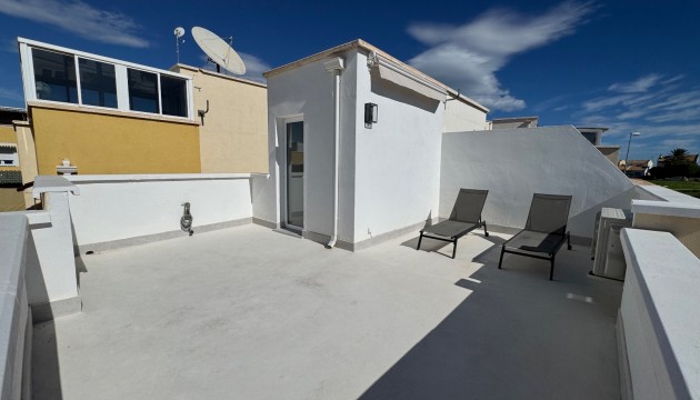 Resale - House - Orihuela Costa - La Zenia