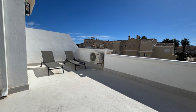 Resale - House - Orihuela Costa - La Zenia