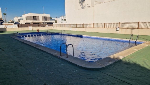 Resale - Apartment - Daya Nueva - Costa Blanca