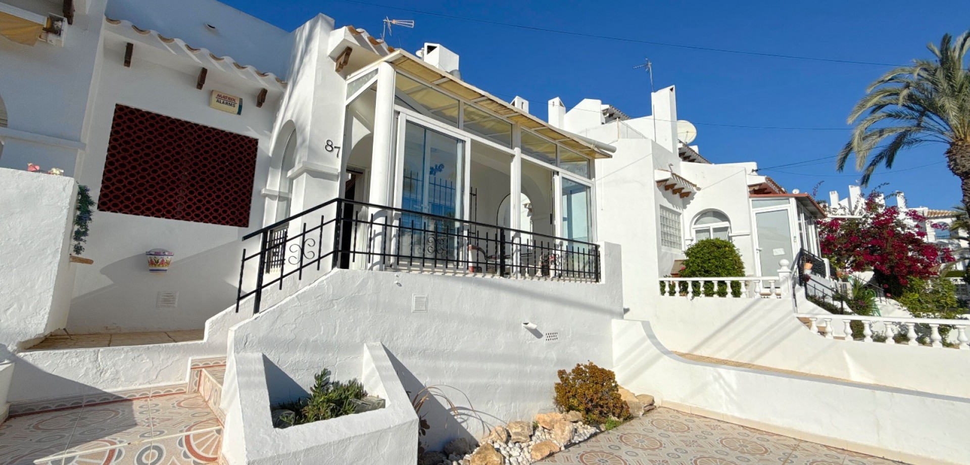 House in San Miguel de Salinas - view 1