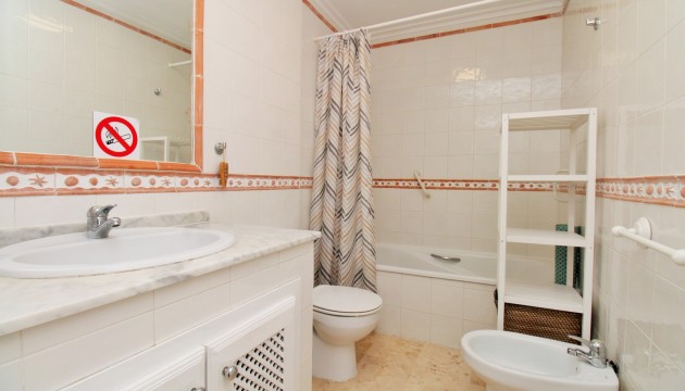 Resale - Apartment - Orihuela Costa - Villamartín