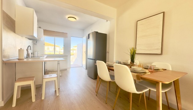 Resale - Apartment - Orihuela Costa - Cabo Roig