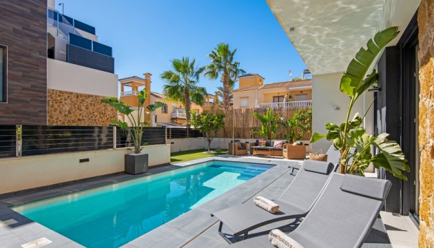 Resale - Detached Villa - Orihuela Costa - Lomas de Campoamor