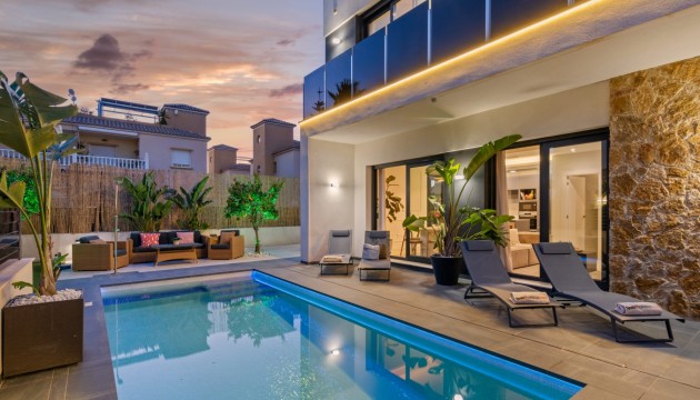 Resale - Detached Villa - Orihuela Costa - Lomas de Campoamor