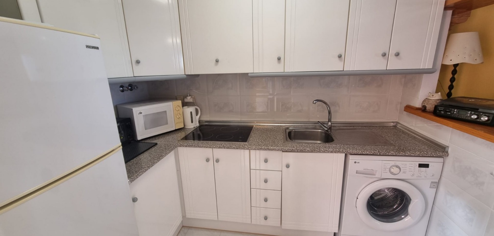 Apartment in Torrelamata - Image 4