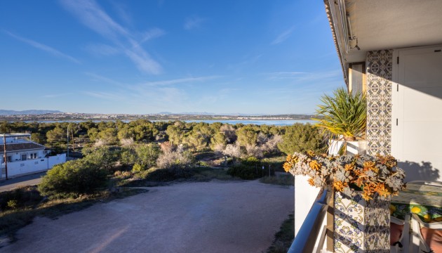 Resale - Apartment - Torrevieja - La Siesta - El Salado -  Torreta