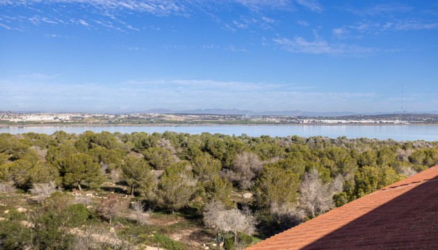Resale - Apartment - Torrevieja - La Siesta - El Salado -  Torreta