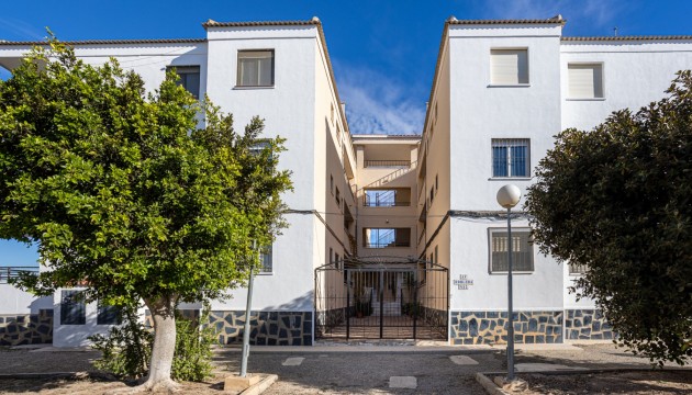 Resale - Apartment - Torrevieja - La Siesta - El Salado -  Torreta