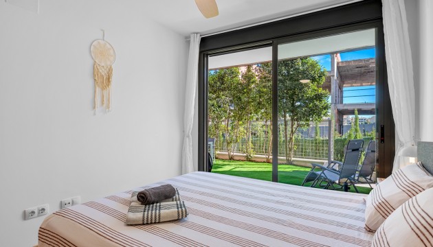 Resale - Apartment - Orihuela Costa - Campoamor