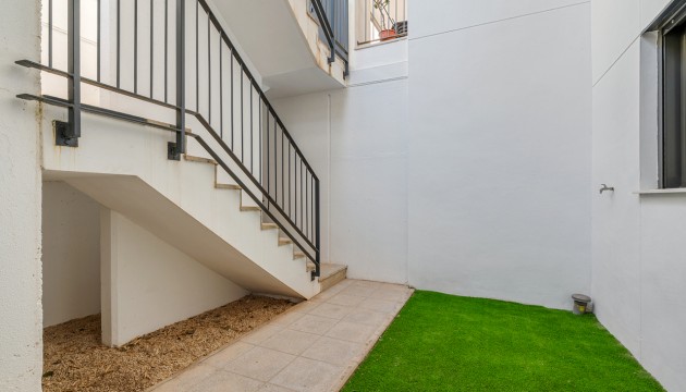 Resale - Apartment - Orihuela Costa - Campoamor