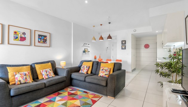 Resale - Apartment - Orihuela Costa - Villamartín