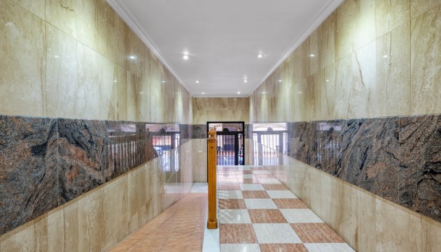 Reventa - Apartamento - Torrevieja - Playa del Cura