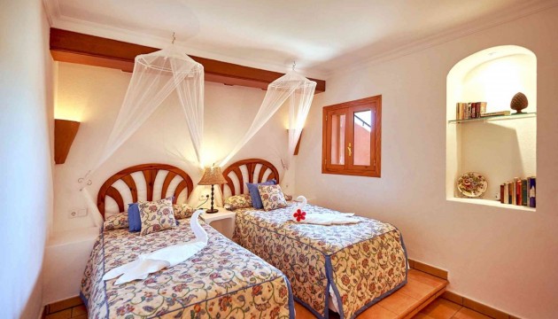 Resale - Detached Villa - Port d'Andratx - Andratx