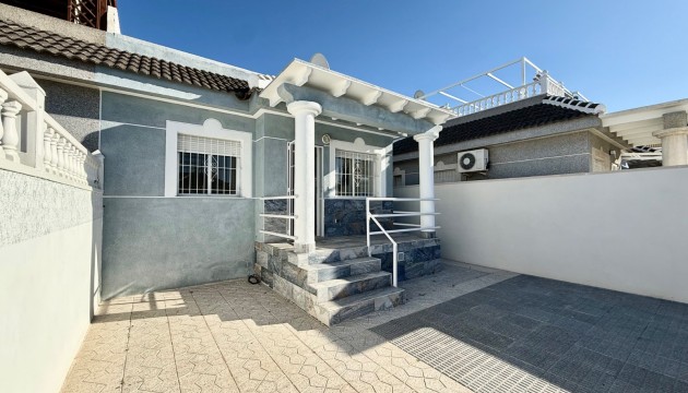 Wiederverkauf - Semi Detached Villa - Torrevieja - El chaparral