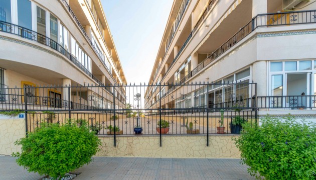 Resale - Apartment - Orihuela Costa - Playa Flamenca
